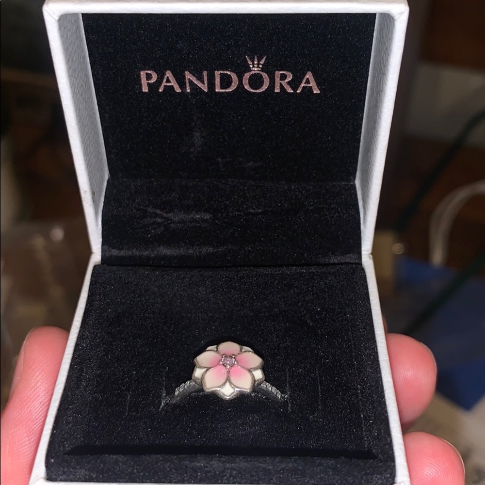 Pandora ring